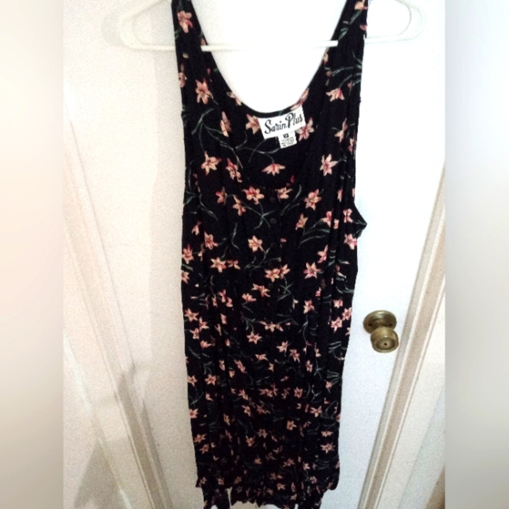 VINTAGE Sarin Plus blue floral dress